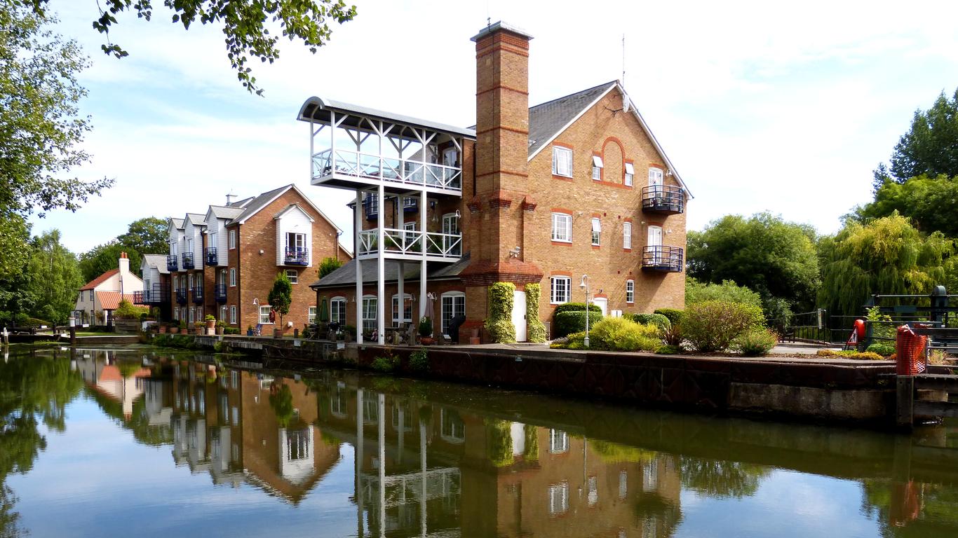 Hotels in Weybridge