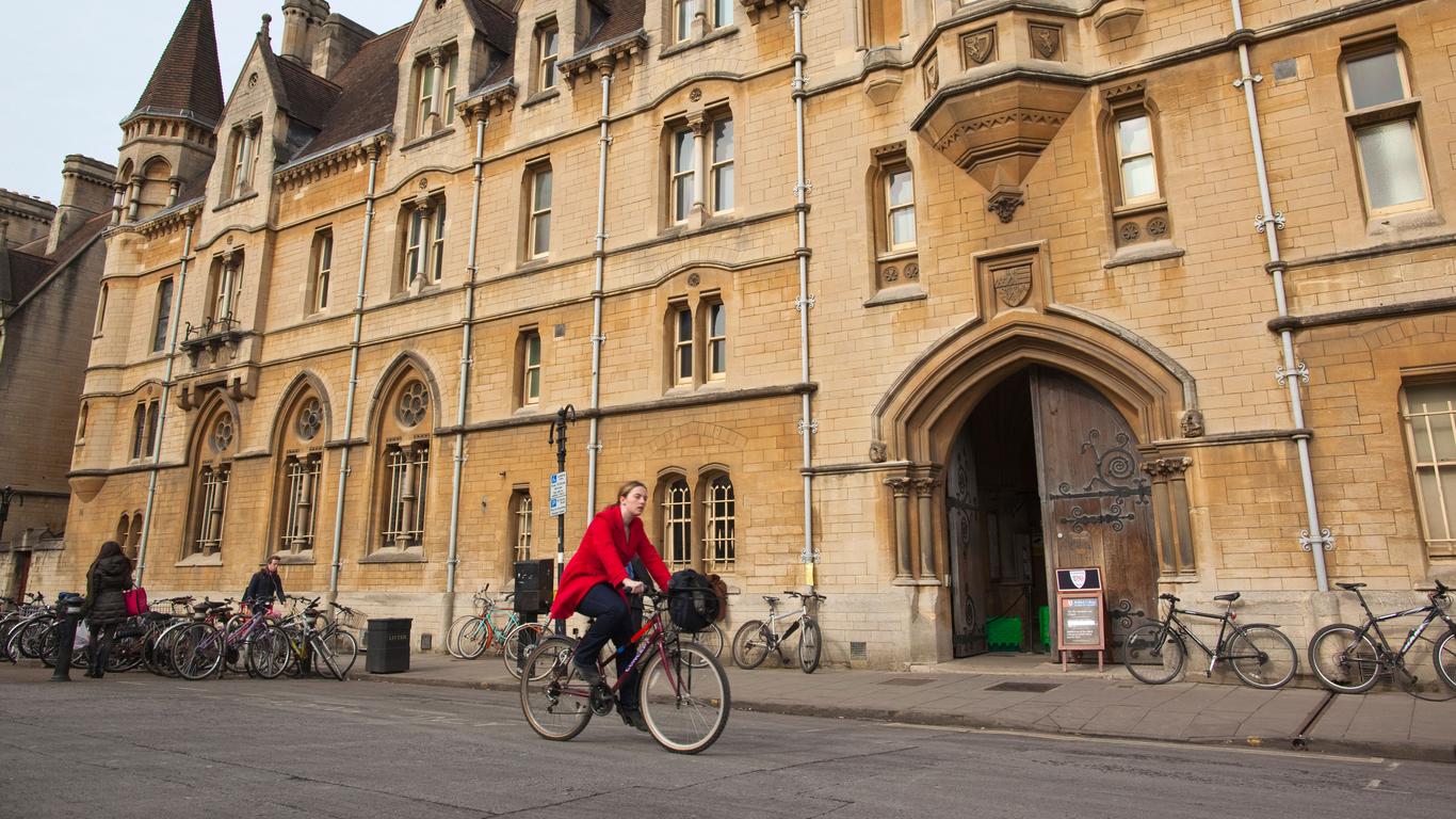 Flights to Oxford