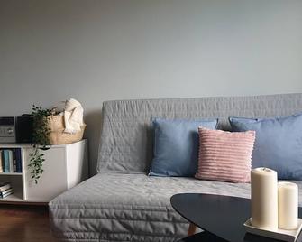 Cozy apartment in a quiet area next to the Gdansk Old Town - Gdansk - Sala de estar