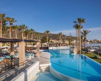 Blue Sea Beach Affiliated by Melia - Stalida - Piscina