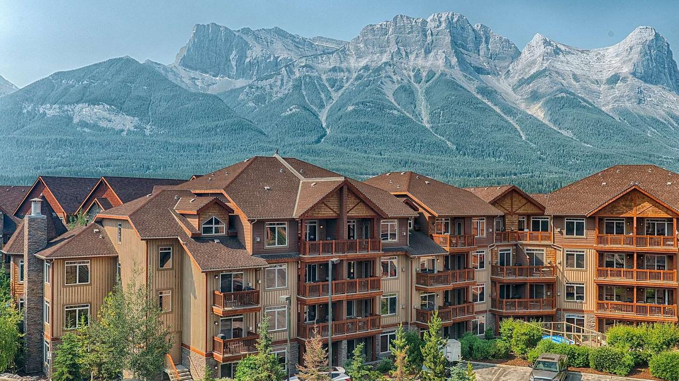 Falcon Crest Lodge