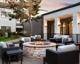 Courtyard by Marriott San Francisco Airport - San Bruno - Pátio