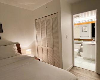 Best Location Downtown Chic Suites - Vancouver - Bedroom