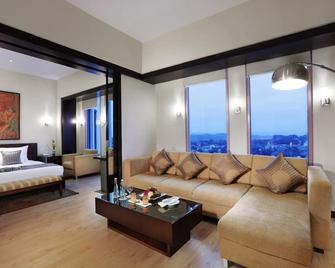 Grand Candi Hotel - Semarang - Sala de estar