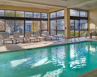 Courtyard by Marriott Chicago Oakbrook Terrace - Oakbrook Terrace - Zwembad