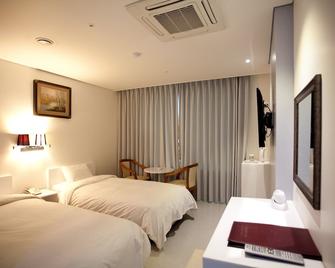 Dong Seoul Hotel - Seúl - Habitación
