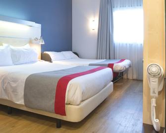 Holiday Inn Express Valencia - Bonaire - Valencia - Bedroom