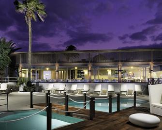 H10 Sentido White Suites - Playa Blanca - Pool