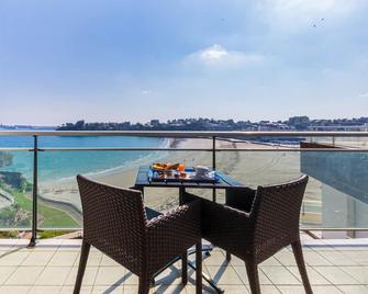Le Crystal Dinard Plage - Dinard - Varanda