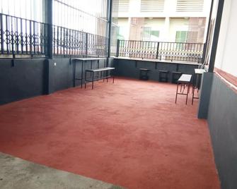 The 25 Hostel - Hat Yai - Balkon
