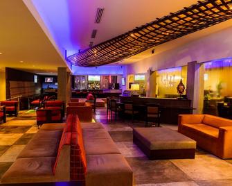 Riande Aeropuerto Hotel Casino - Panama City - Bar