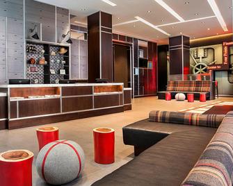 Four Points by Sheraton New York Downtown - New York - Front desk