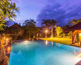 Kubuku Eco Dive Lodge and Yoga - Gerokgak - Piscina
