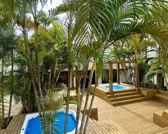 Canas Gold Praia Hotel - Governador Celso Ramos - Басейн