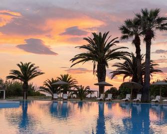 Grecotel Luxme Costa Botanica - Acharavi - Pool