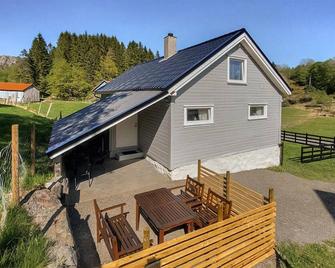 2 bedroom stunning home in Flekkefjord - 플레케피요르드 - 건물
