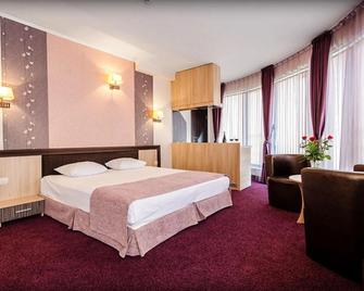 Alliance Hotel - Plovdiv - Phòng ngủ