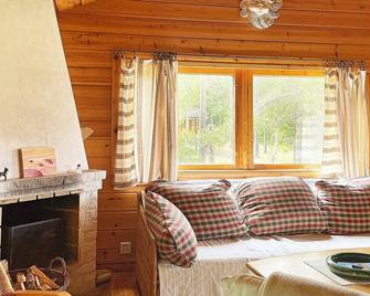 4 Person Holiday Home In Lidköping - Lidköping - Вітальня