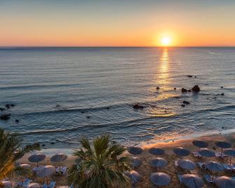 Corissia Beach Hotel - Георгіуполіс - Пляж