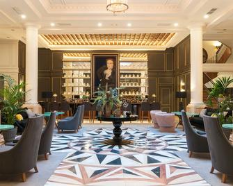 Eugenia de Montijo Autograph Collection - Toledo - Lobby