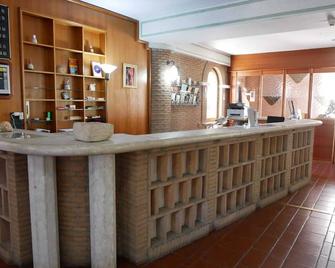 LH Albergo il Picchio - Pescasseroli - Rezeption