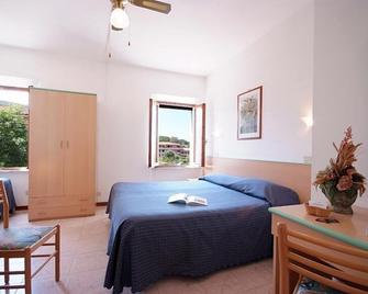 Hotel Anselmi - Marciana Marina - Schlafzimmer