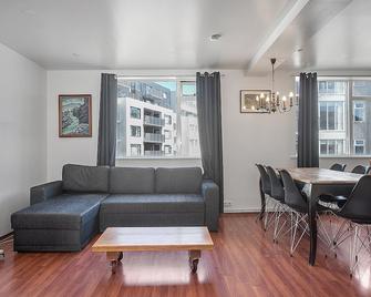 Stay Apartments Einholt - Reykjavík - Wohnzimmer