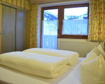 Tuxerstübl - Tux - Schlafzimmer