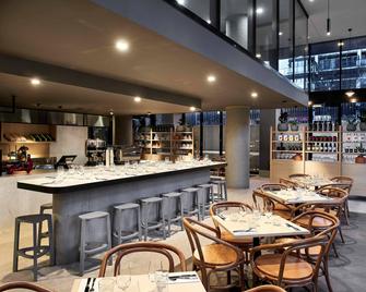 Midnight Hotel, Autograph Collection - Canberra - Bar