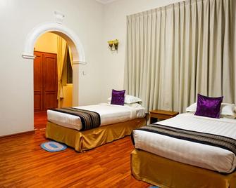 Westay @ The Grand Nyaung Shwe Hotel, Inle Lake - Nyaungshwe - Bedroom
