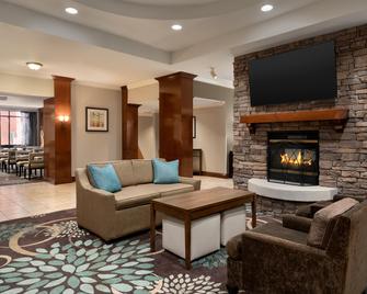 Staybridge Suites San Antonio Downtown Conv Ctr - San Antonio - Living room