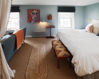 The Crown - Woodstock - Bedroom
