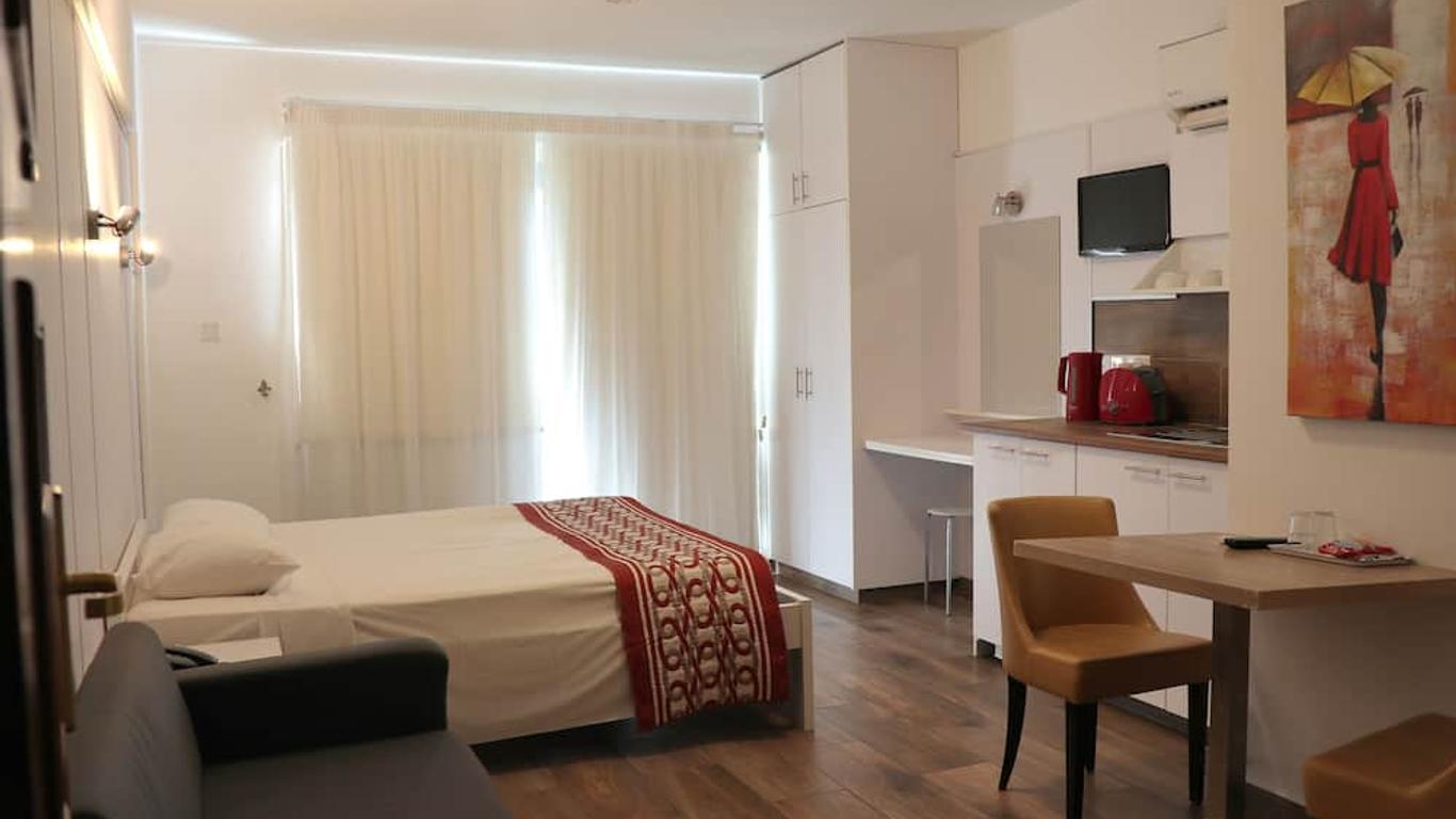 Layiotis Hotel