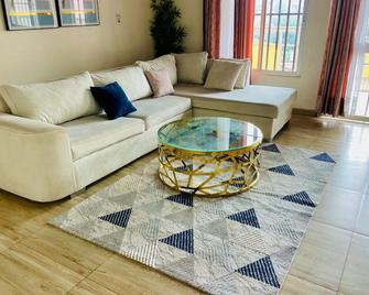 Grand appartement de 3 chambres panoramique - Yaoundé - Living room