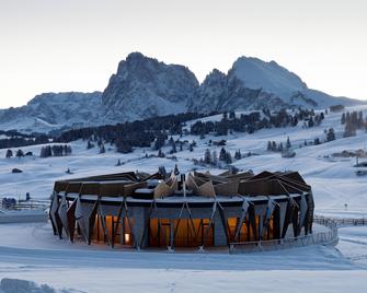 Como Alpina Dolomites - Castelrotto - Bygning