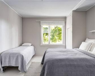 Saunamaki Resort Guesthouse - Countryside Views - 살로 - 침실