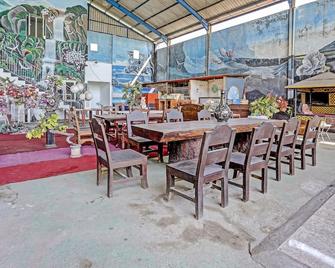 OYO 90943 Mochi 88 Homestay - Probolinggo - Patio
