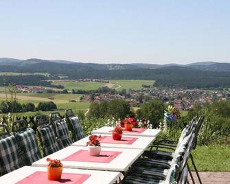 Hotel Haus Am Berg - Rinchnach - Balkon