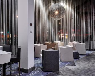 Crowne Plaza Manchester City Centre - Manchester - Lounge