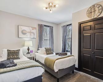 Fairfax Urban Oasis - New Reno - 5 mins to Clinic - Cleveland - Habitación
