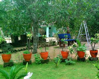 Achayans Homestay Mararikulam - Alappuzha - Patio