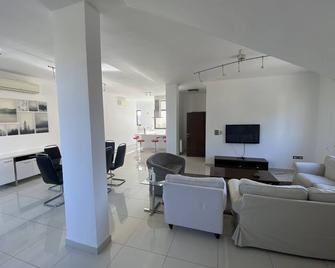Lemon Tree Residence - Amman - Living room