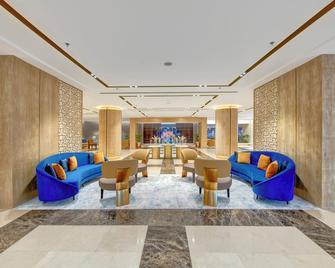 Two Seasons Hotel & Apartments - Dubai - Lounge