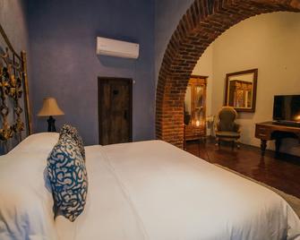 Meson Sacristia de la Compania - Puebla City - Bedroom
