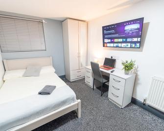 76 Bournbrook road Equipped studios near QE - Birmingham - Habitación