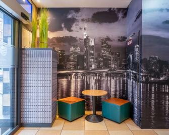 Comfort Hotel Frankfurt Central Station - Frankfurt - Lobi