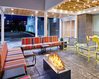 Home2 Suites by Hilton Ocean City Bayside - Ocean City - Patio