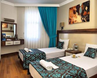 Flora Suites Hotel - Kuşadası - Sypialnia