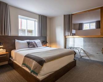 Hotel Mont-Tremblant - Mont-Tremblant - Bedroom
