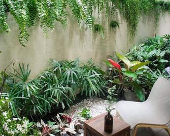 Whereder Poshtel - Udon Thani - Patio
